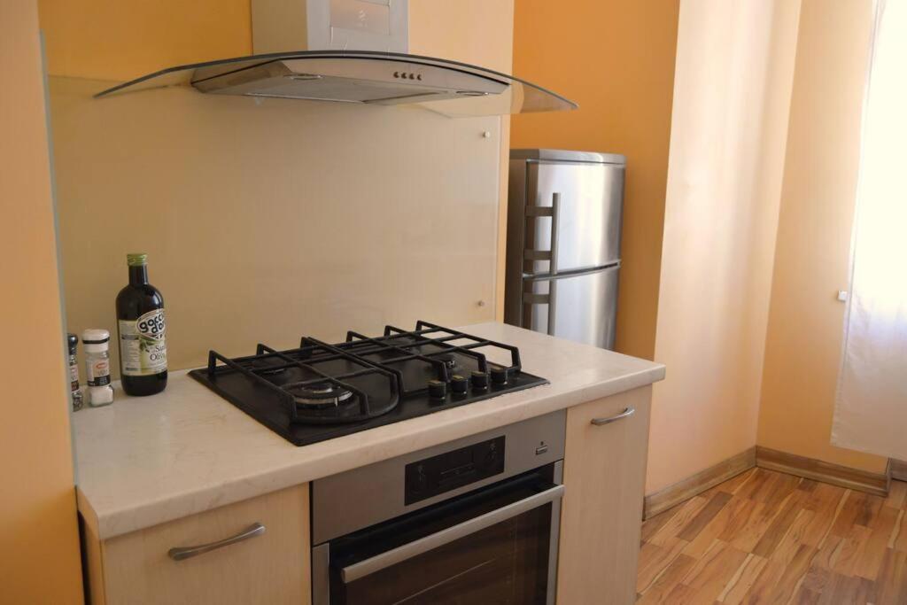 Spacious Old Town Family Peachy 2 Bedrooms Apartment, Nearby The Riga Presidential Castle Zewnętrze zdjęcie