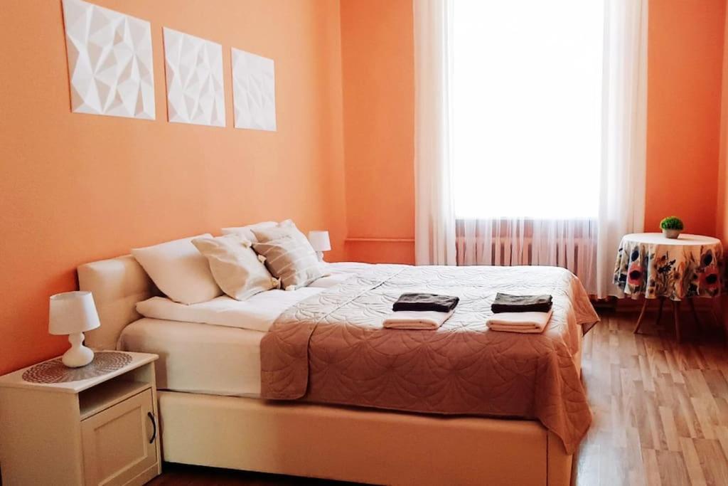 Spacious Old Town Family Peachy 2 Bedrooms Apartment, Nearby The Riga Presidential Castle Zewnętrze zdjęcie