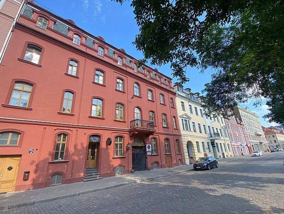 Spacious Old Town Family Peachy 2 Bedrooms Apartment, Nearby The Riga Presidential Castle Zewnętrze zdjęcie