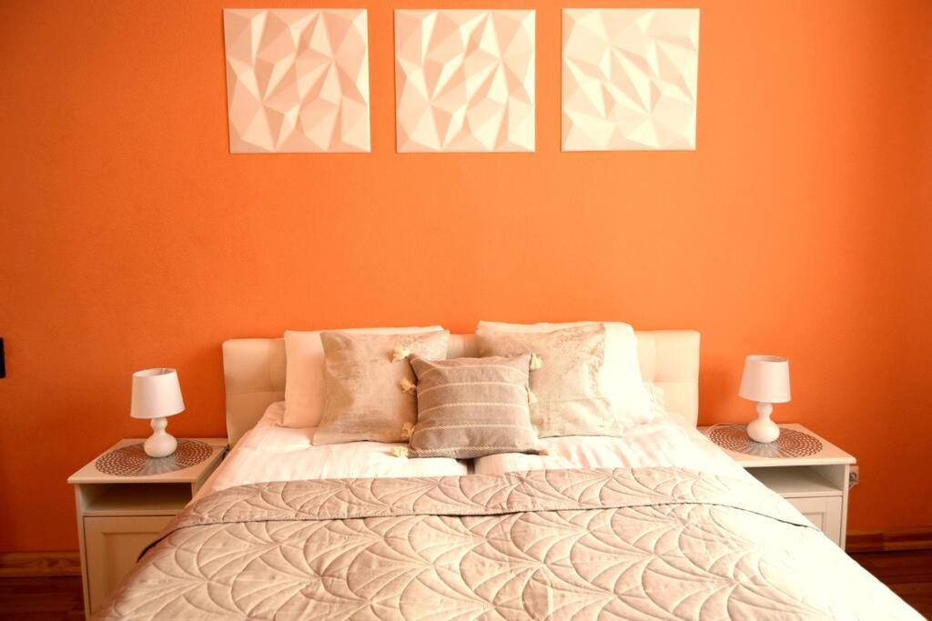 Spacious Old Town Family Peachy 2 Bedrooms Apartment, Nearby The Riga Presidential Castle Zewnętrze zdjęcie