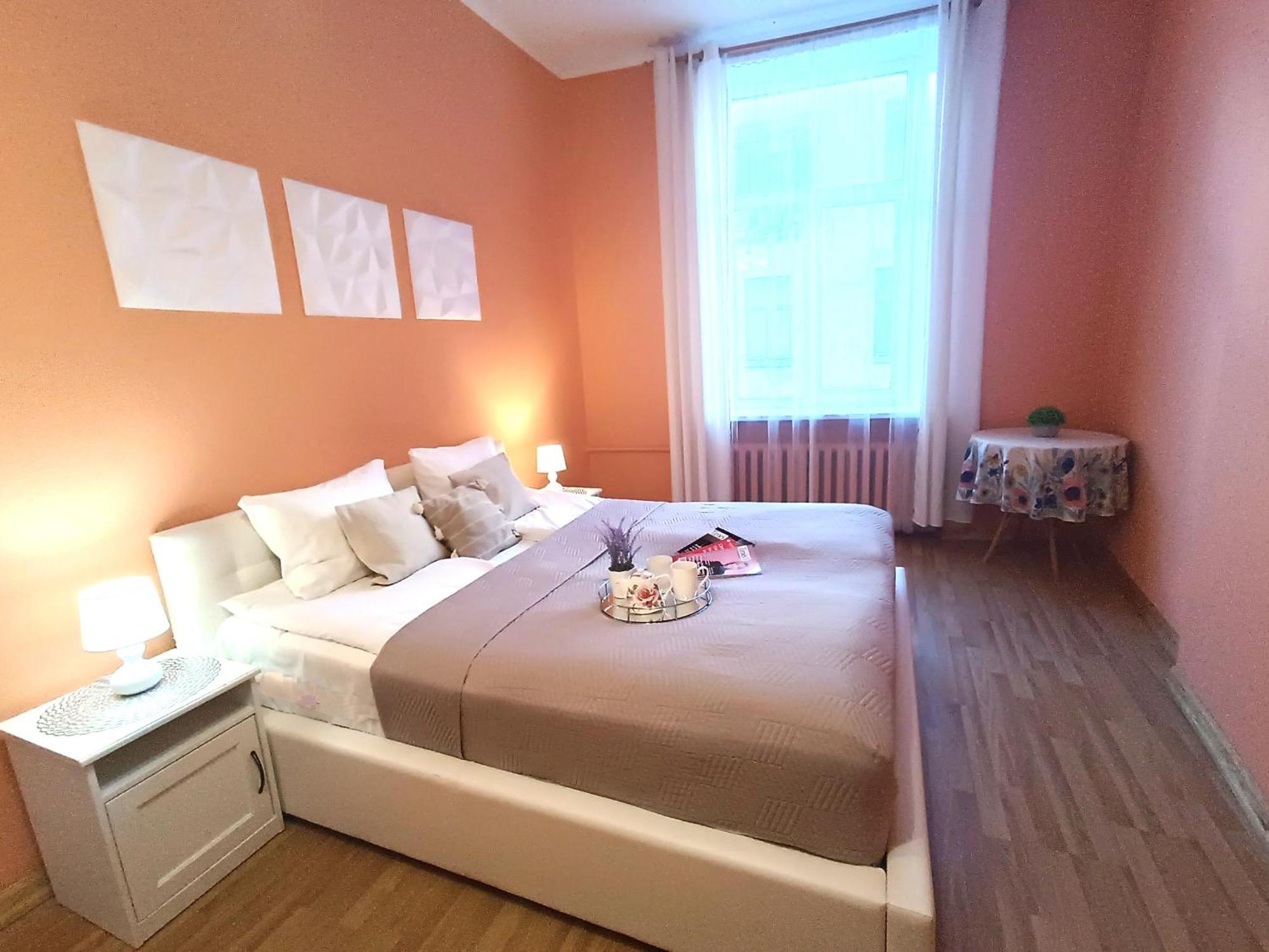 Spacious Old Town Family Peachy 2 Bedrooms Apartment, Nearby The Riga Presidential Castle Zewnętrze zdjęcie