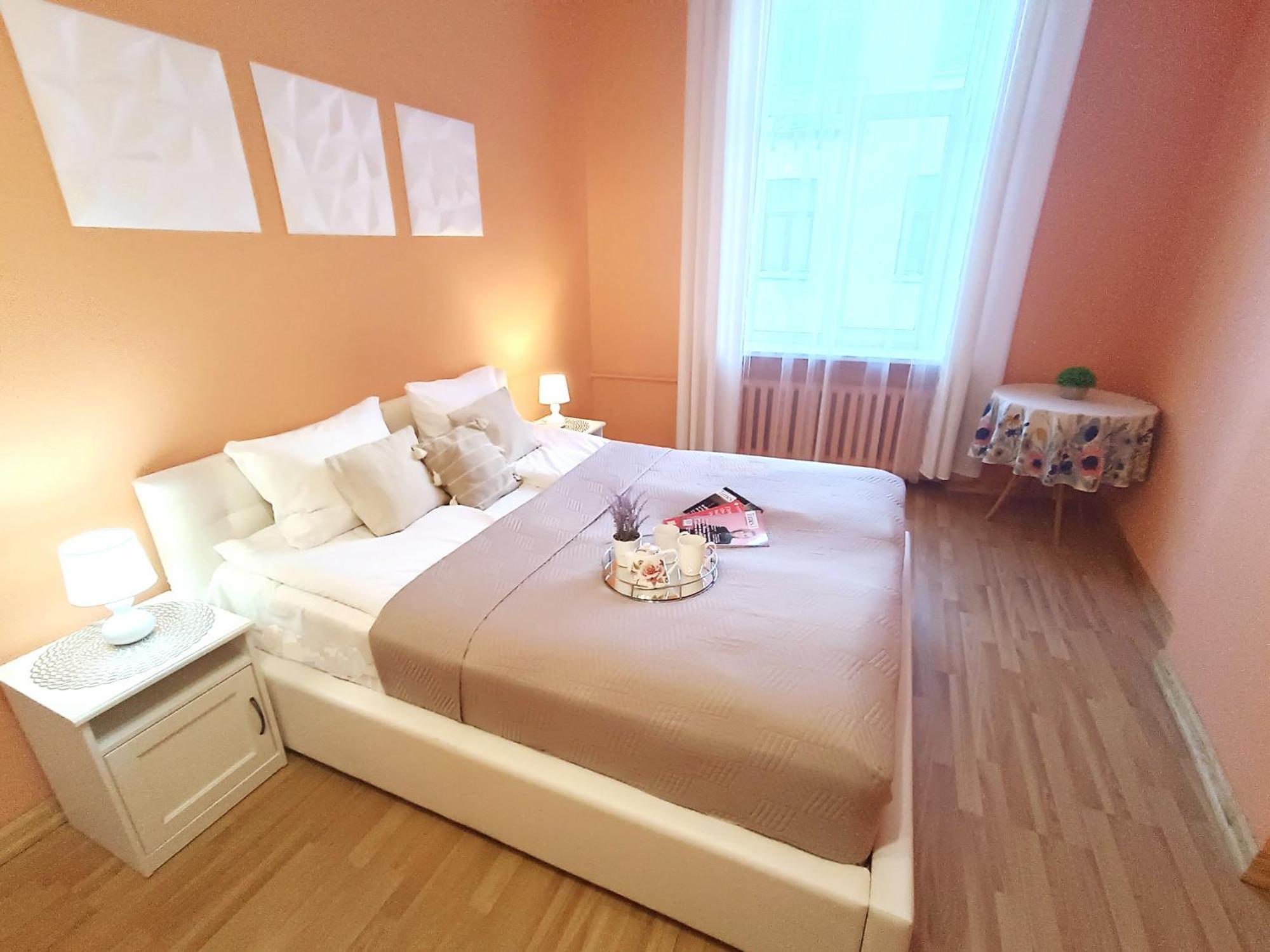 Spacious Old Town Family Peachy 2 Bedrooms Apartment, Nearby The Riga Presidential Castle Zewnętrze zdjęcie